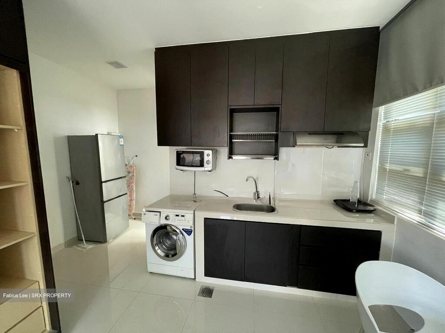 East Coast Road (D15), Apartment #524219031
